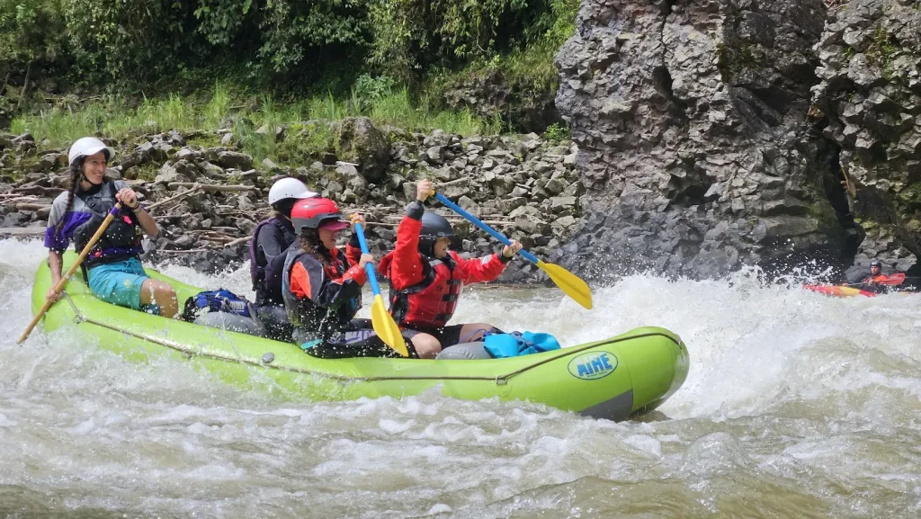 Whitewater rafting – Quijos River, Class IV